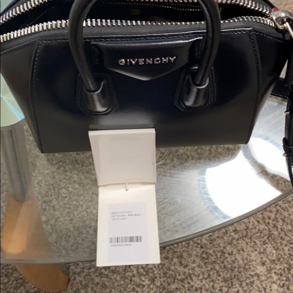 ((SOLD)) - Picture 3 of 3